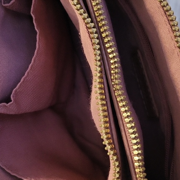 Crossbody Bundle - Picture 13 of 17